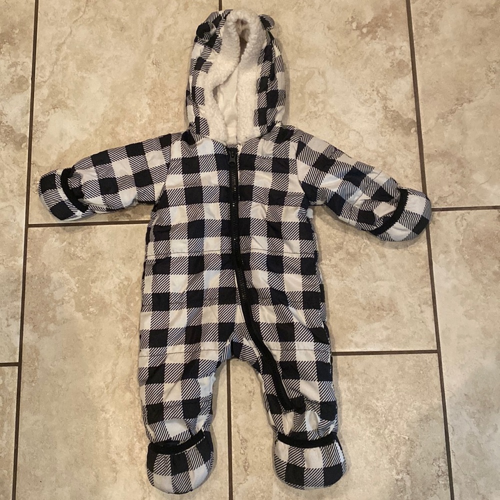 Wonder nation unisex black and white checkered snowsuit 3-6 months